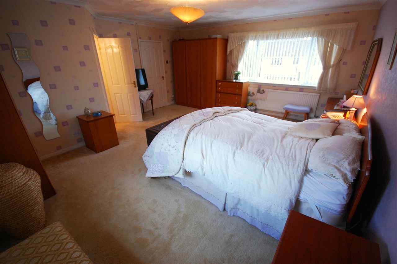 resized-2349823-Master Bedroom.JPG
